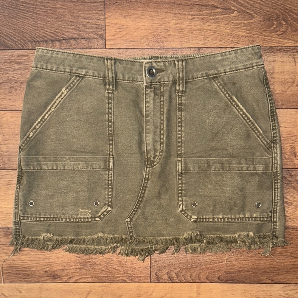 Free People Size 29 Army Green Cargo Mini Skirt 100% Cotton Cottage Granola Girl